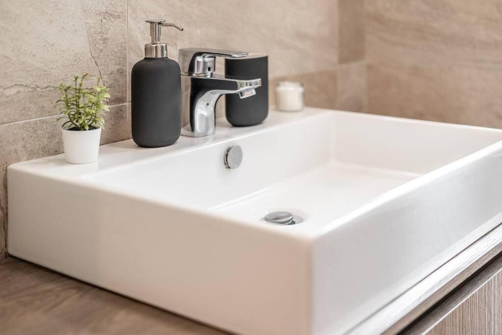 Apartmán Carrobbio'S Nest - Elegant With Wifi And Netflix Milán Exteriér fotografie